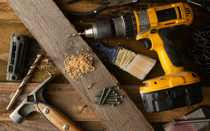 a couple of tools that are sitting on a table
